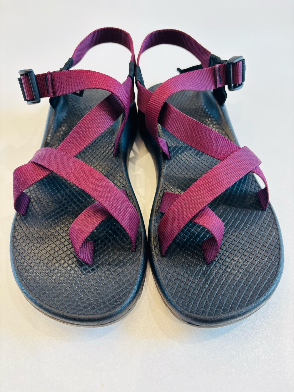 Chaco Women's Z2 Sandals - Black Footbed with Burgundy Straps size 10 - Picture 4 of 8